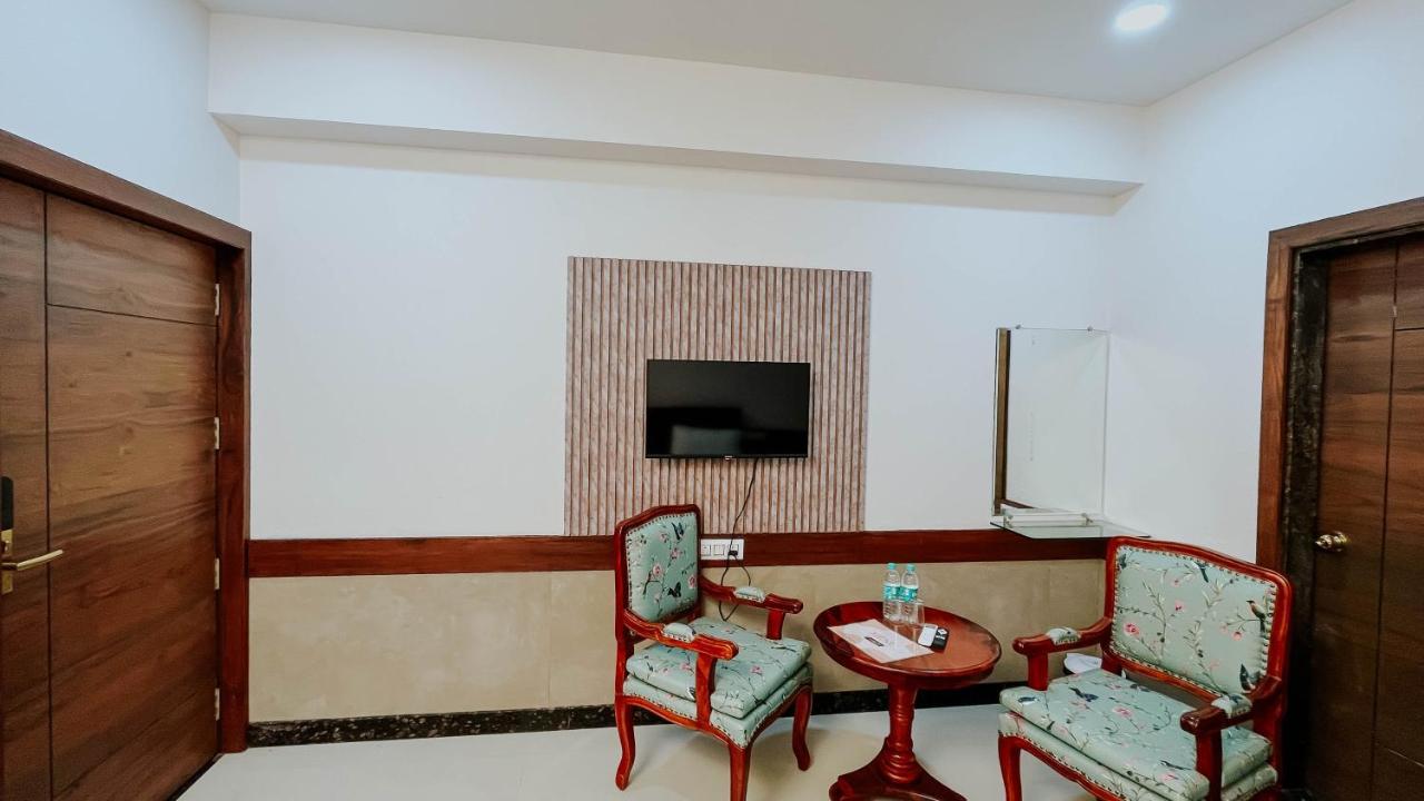 Hotel Tirth By Sonu'S Ujjain Exterior foto